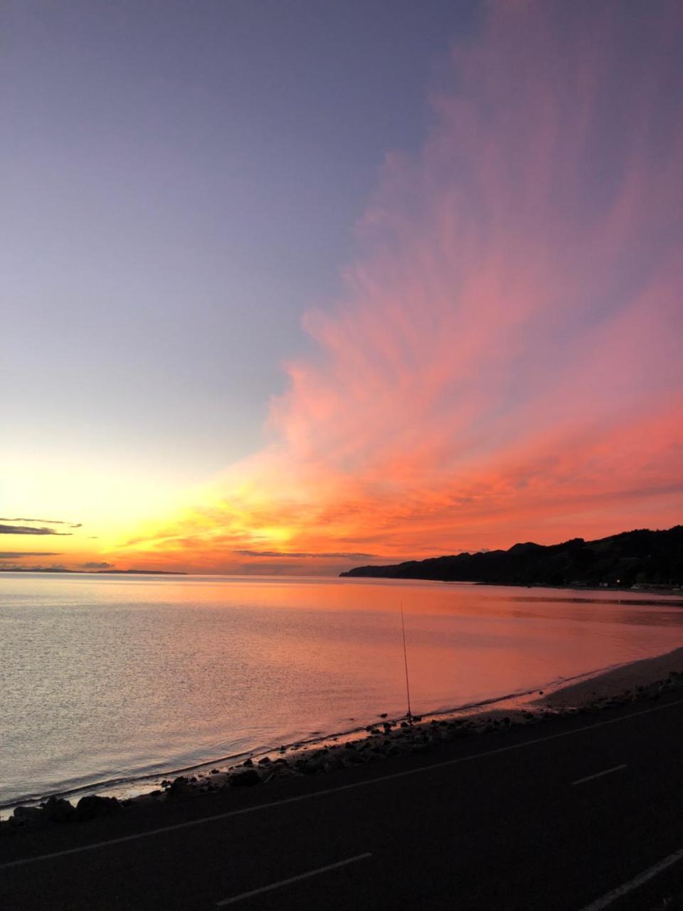 Te Mata Bay Seaviews Bed and Breakfast Tapu Exteriör bild